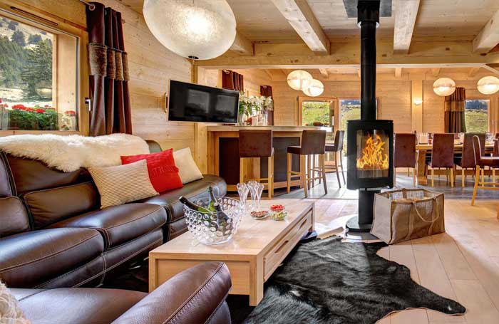 "Inarpa & Resort" confort et élégance absolue cheminée à foyer tournant et orientable pour votre plus grand confort visuel