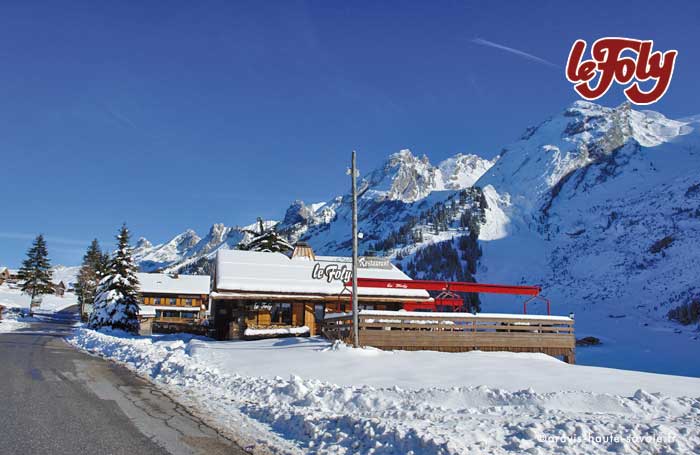 situé aux confins proche du lac avec vue sur la chaine des Aravis