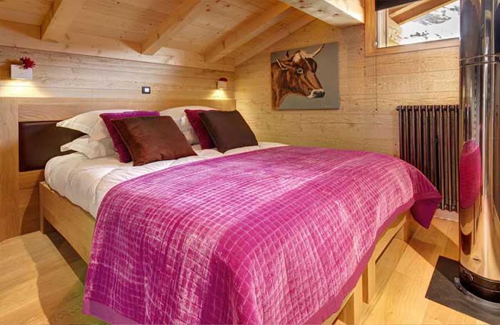 Confort et design soignés couvre lit rose matelassé