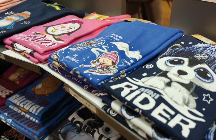 tee shirt boutique Domino souvenirs La Clusaz Chaque année venez découvrir notre nouvelle collection de tee shirt sur le thème de La Clusaz