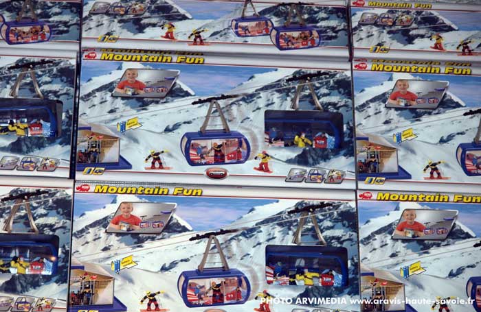 Téléphérique miniature jouet montagne toute une gamme sur le thème de la montagne, téléphérique miniature