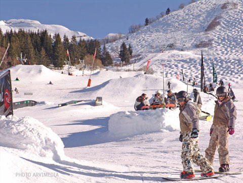 snowboarder sur les pistes